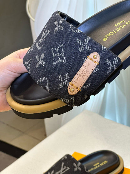Chinelo Flatform Pillow Preto