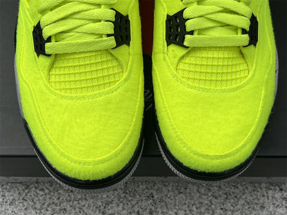 Tênis Cano Alto Basquete Branco Detalhe Verde e Laranja