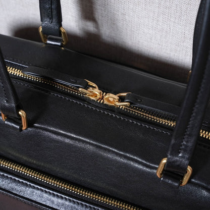 Bolsa Couro Nappa com Bolso Frontal