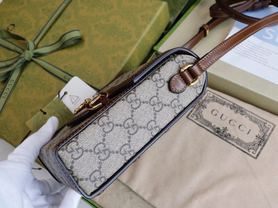 Bolsa Mini Couro Marrom com Ferragem Argola