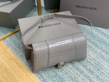 Bolsa Satchel Couro Formato Ampulheta