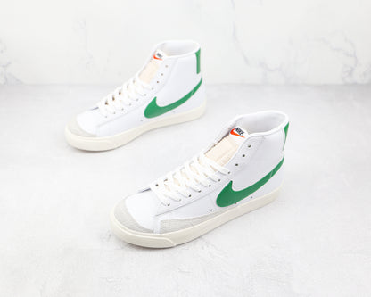 Tênis Cano Médio Couro Branco e Verde
