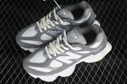 Tênis Runner Cinza e Branco Solado Espesso