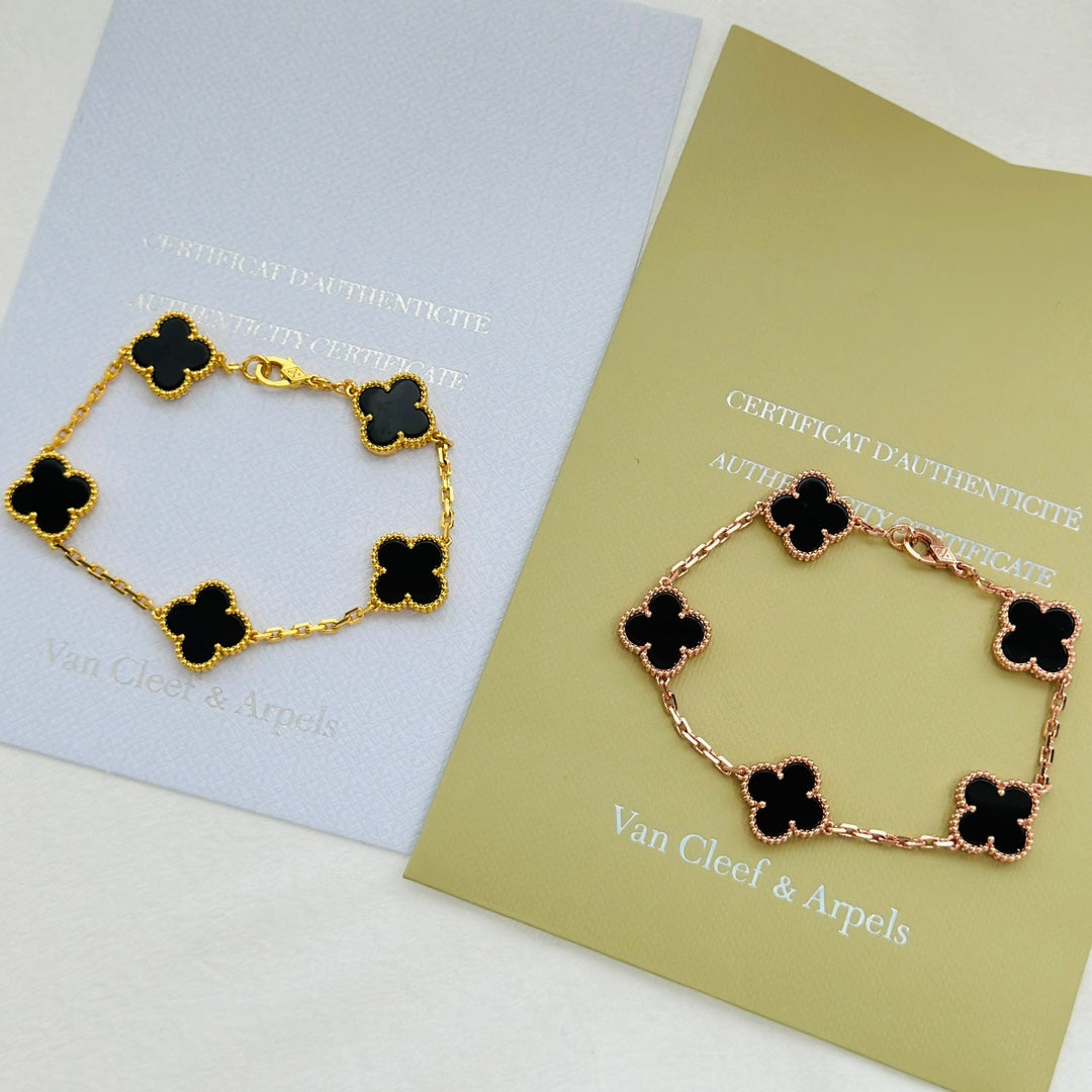 Pulseira Metal Dourado Detalhe Floral