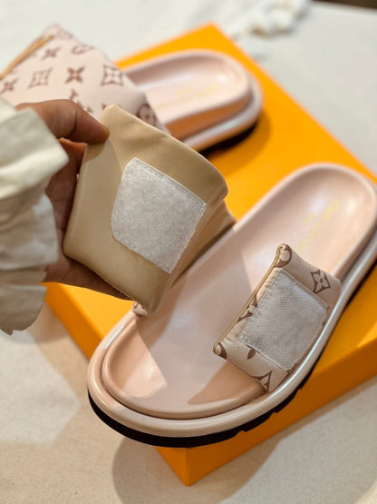 Chinelo Meia-pata Almofadado Azul Claro