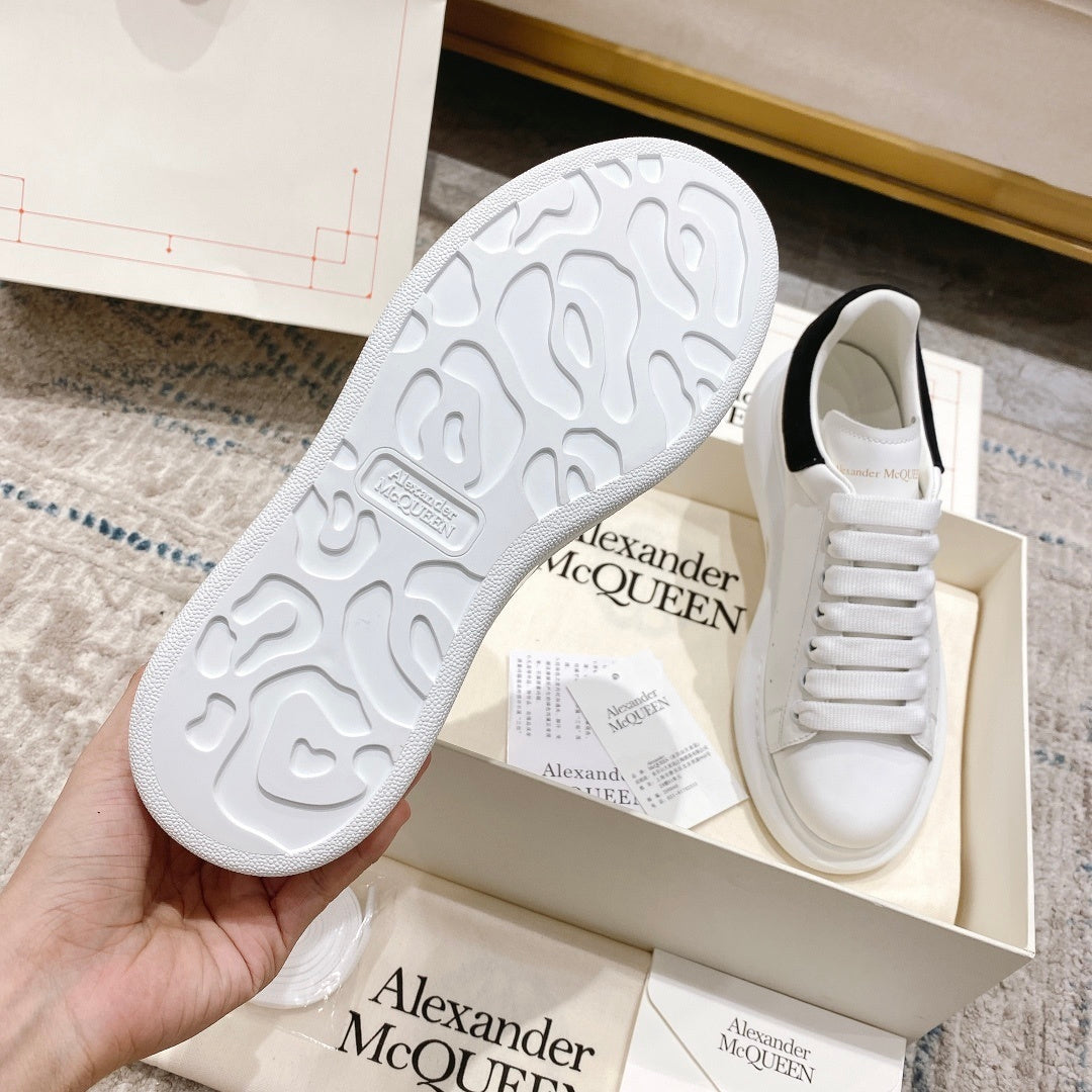 Tênis Camurça Suede Cinza