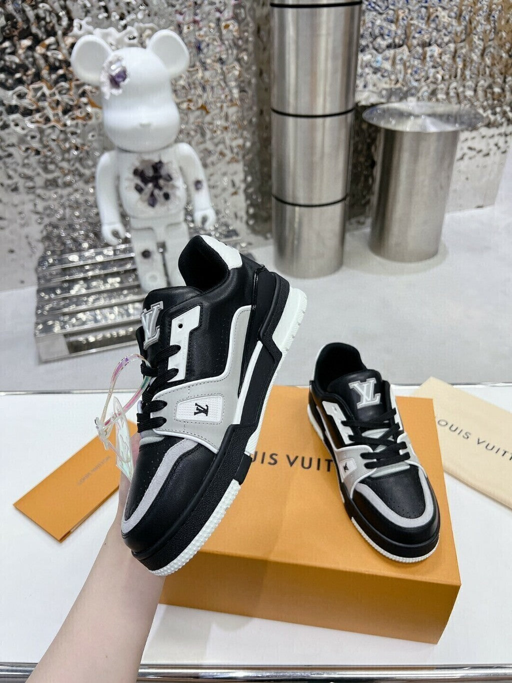 Tênis Casual Malha Preto Cinza e Branco