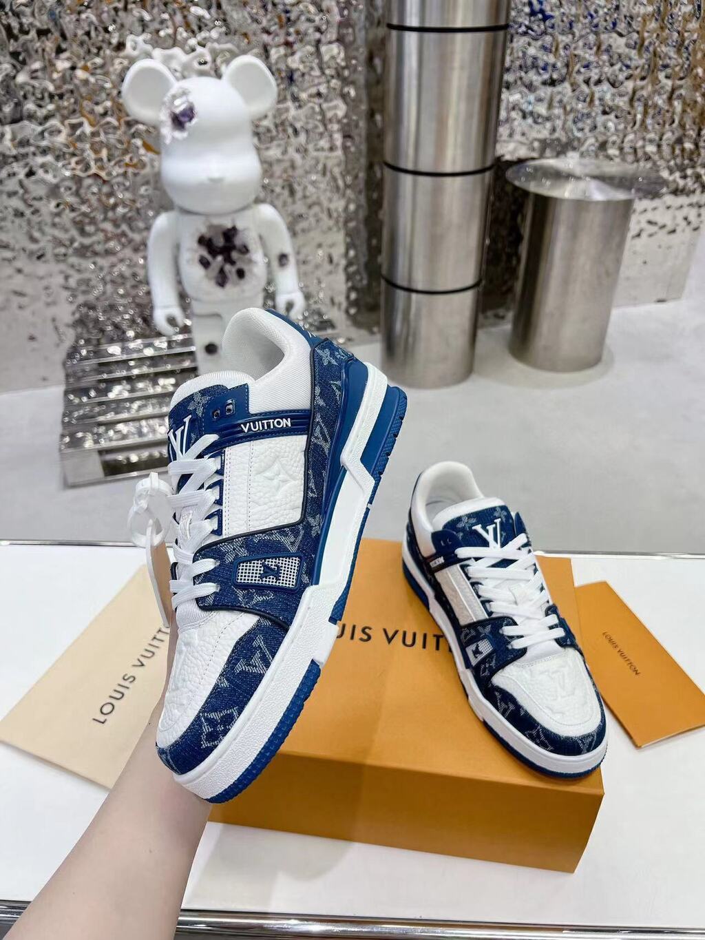 Tênis Casual Couro Jeans Branco Azul Jeans Padrão Monograma Geométrico