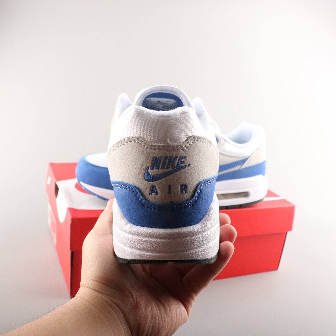 Tênis Runner Malha Azul Royal Detalhe Branco