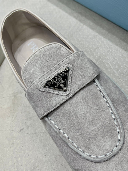 Mocassim Camurça Cinza Clássico