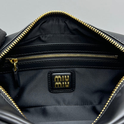 Bolsa Couro Estruturada Bege Placa Triangular