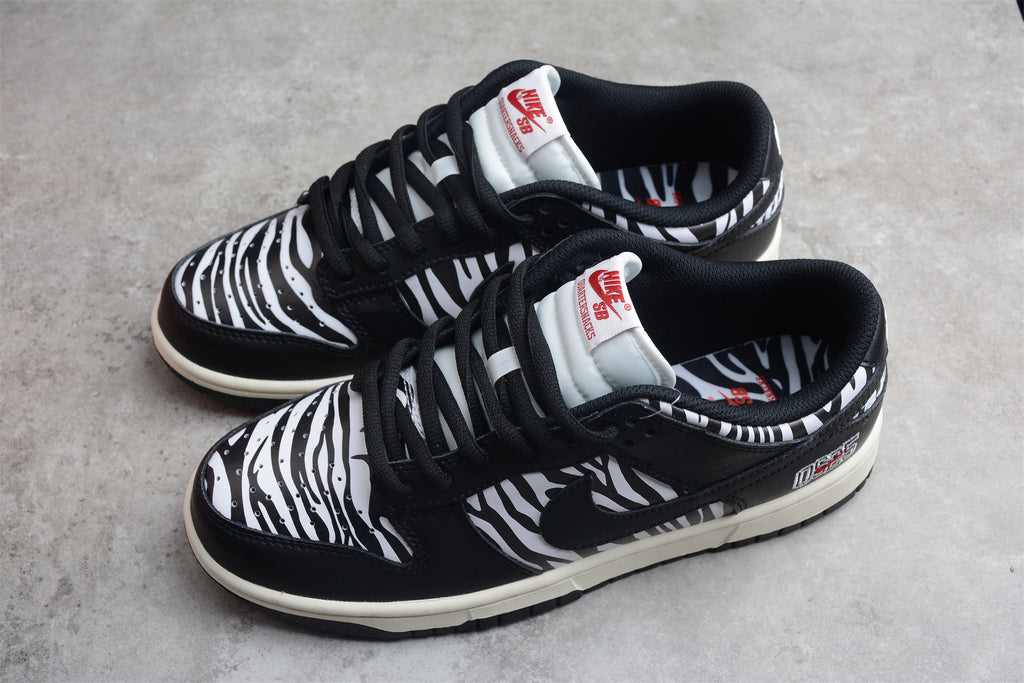 Tênis Cano Baixo Couro Padrão Zebra Preto e Branco