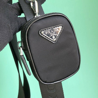 Bolsa Shoulder Nylon e Couro Estruturada Preta