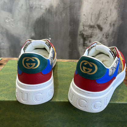 Tênis Couro Letras Entrelaçadas Multicolor