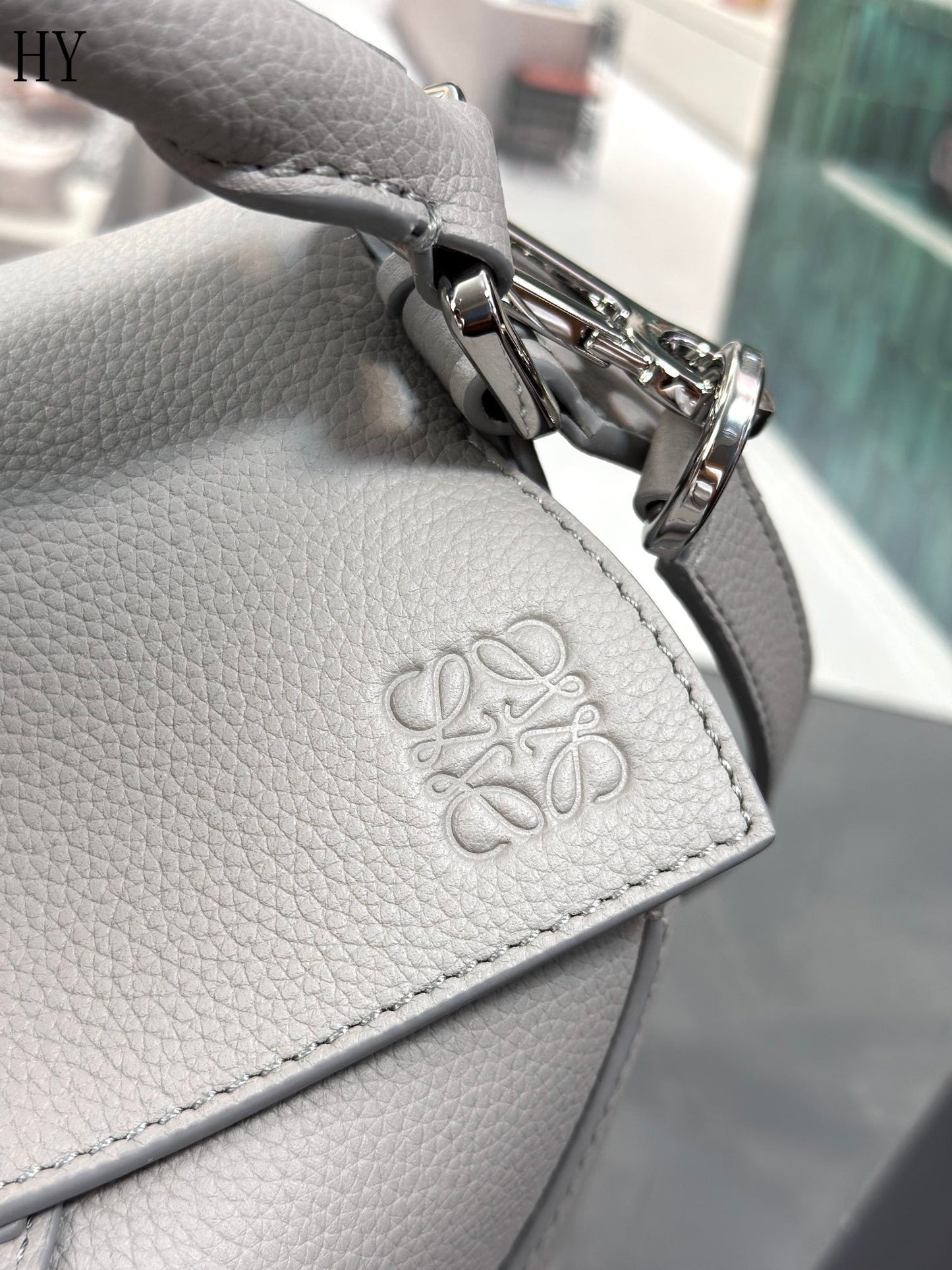 Bolsa Satchel Couro Cinza Geométrica Tamanho P
