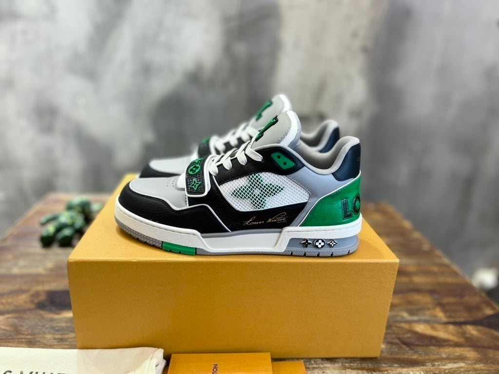 Tênis Couro Padrão Monograma Geométrico Preto Branco Verde
