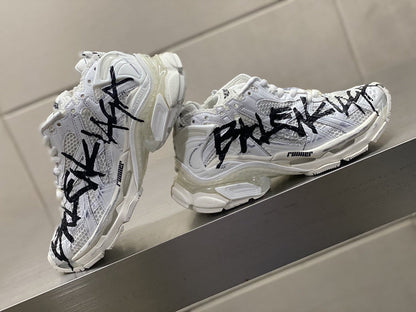Tênis Runner Couro Cinza Detalhe Grafite
