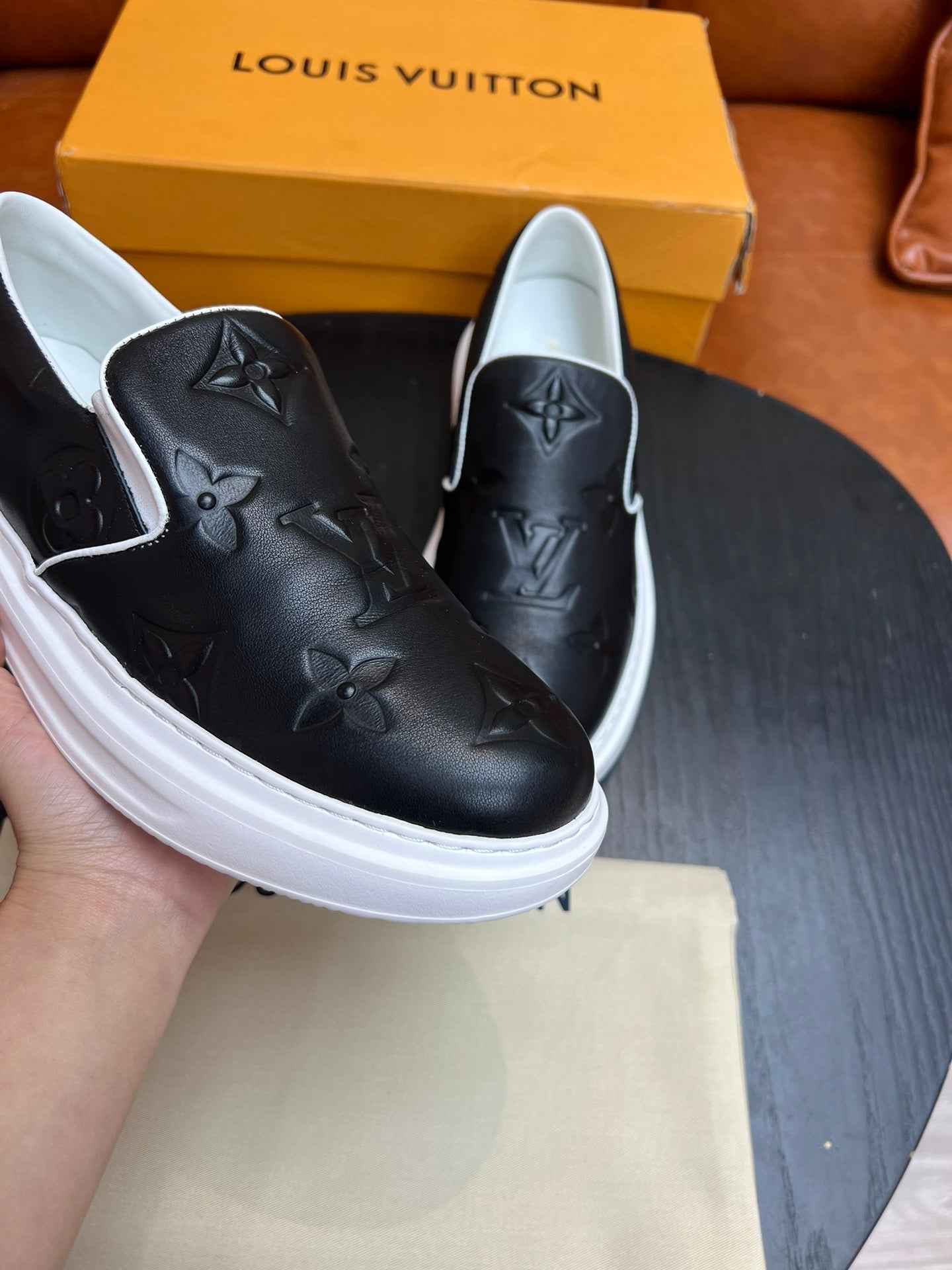 Tênis Slip-On Couro Preto