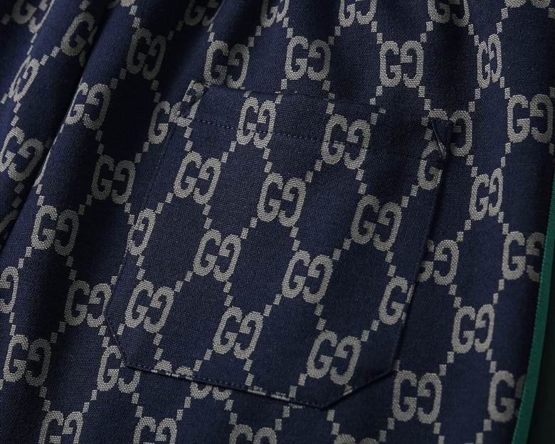 Moletom Jacquard Padrão Monograma Geométrico