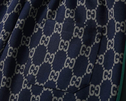 Moletom Jacquard Padrão Monograma Geométrico