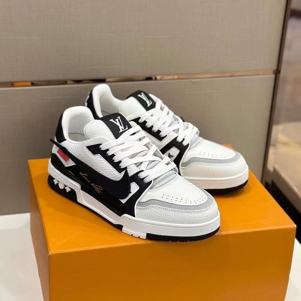 Tênis Couro Cano Baixo Branco com Detalhe Preto