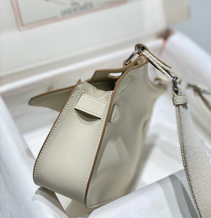 Bolsa Couro Estruturada Mini Alça Ajustável