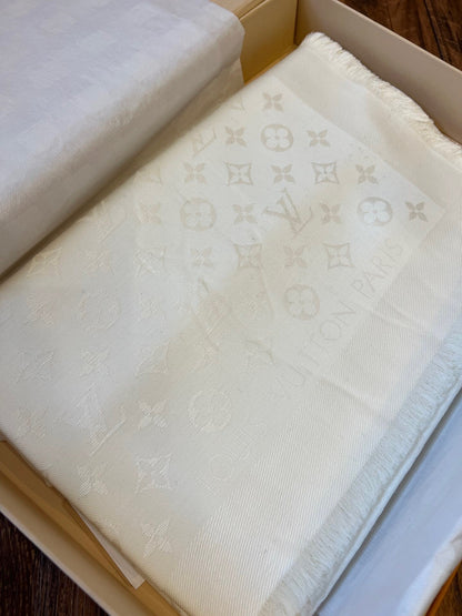 Echarpe Xale Tecido Branco Padrão Monograma Geométrico
