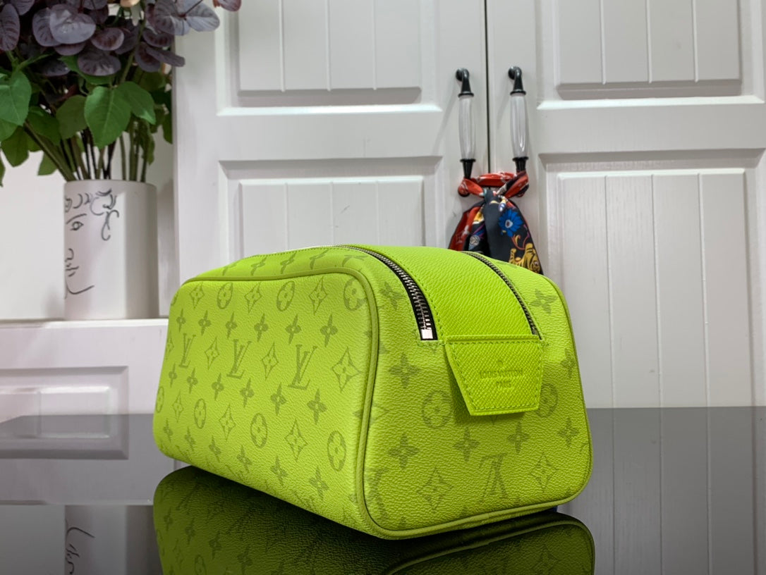 Necessaire Couro Padrão Monograma Geométrico Amarelo Neon