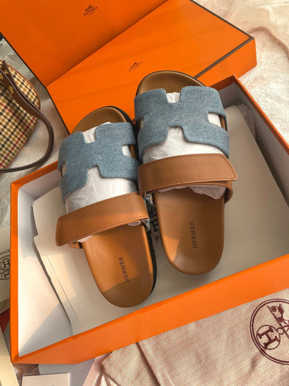 Sandália Couro Jeans Tira em H Vazada