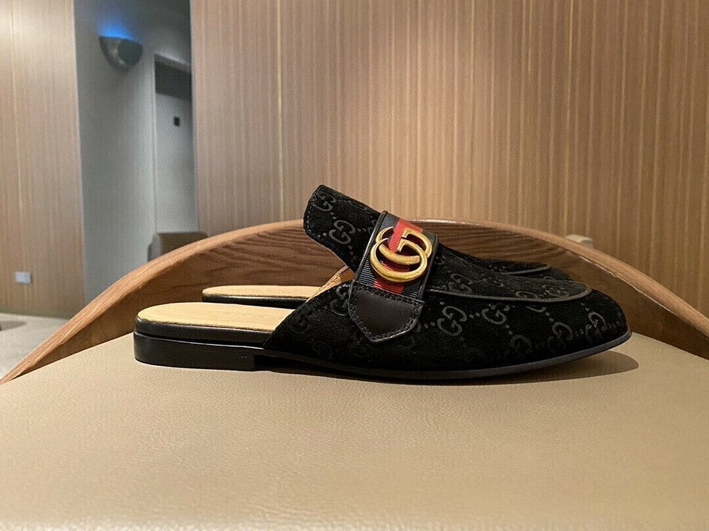 Mocassim Couro Letras Entrelaçadas Marrom
