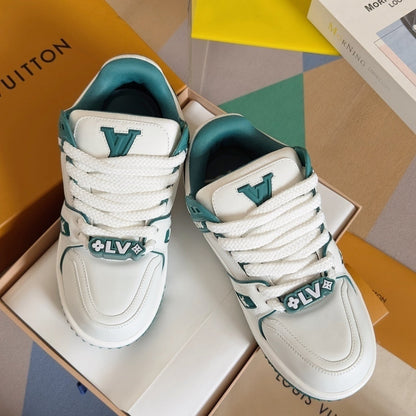 Tênis Casual Solado Robusto Branco Detalhe Verde