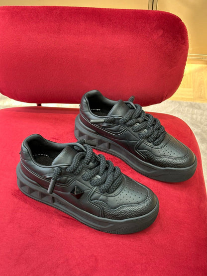 Tênis Couro Preto Solado Triplo Minimal