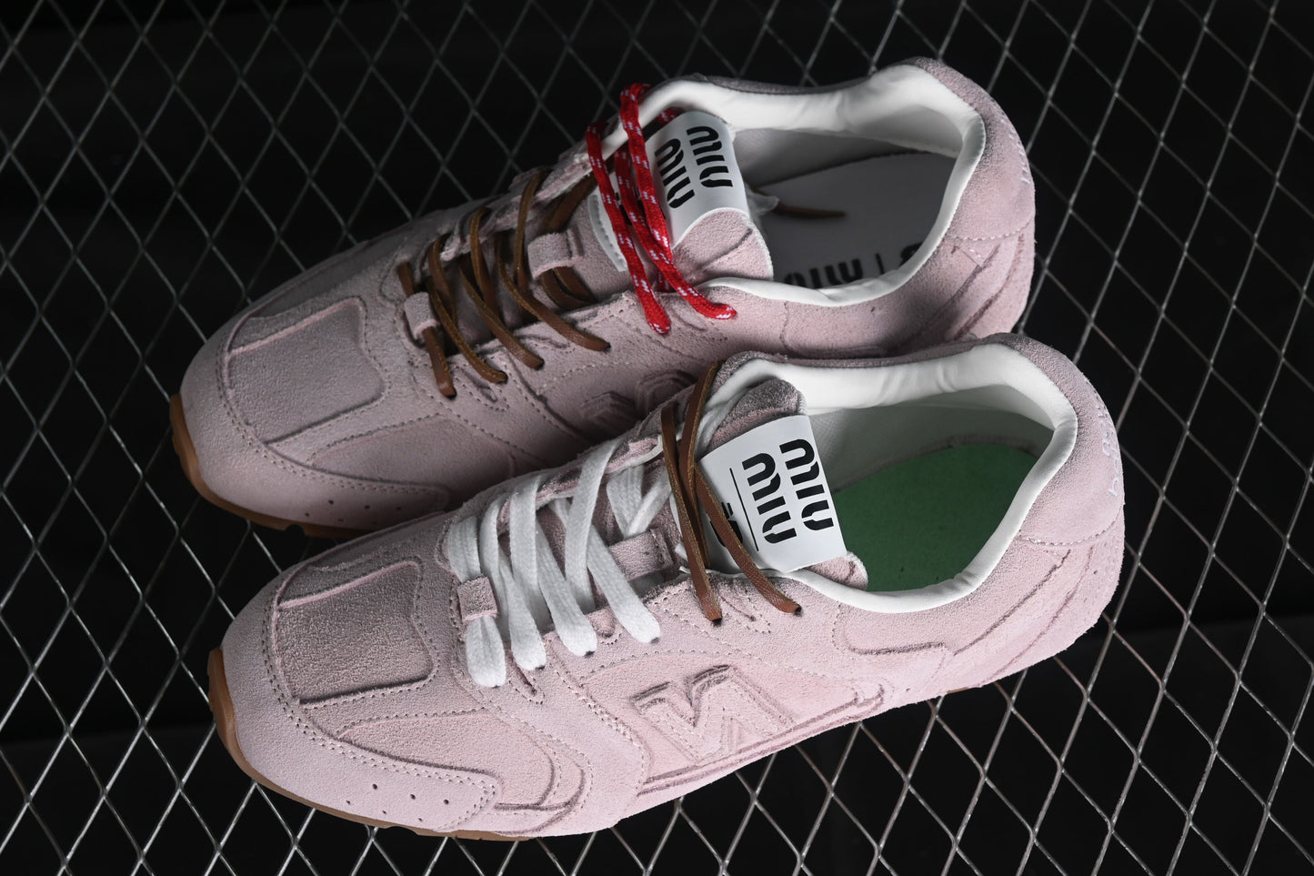 Tênis Runner Malha Cinza Listra Lateral Colorida
