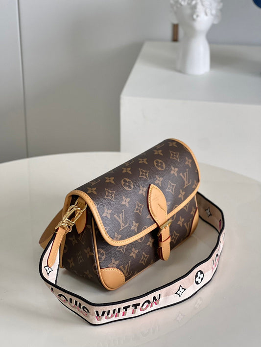 Lv Diane Monogram Brown