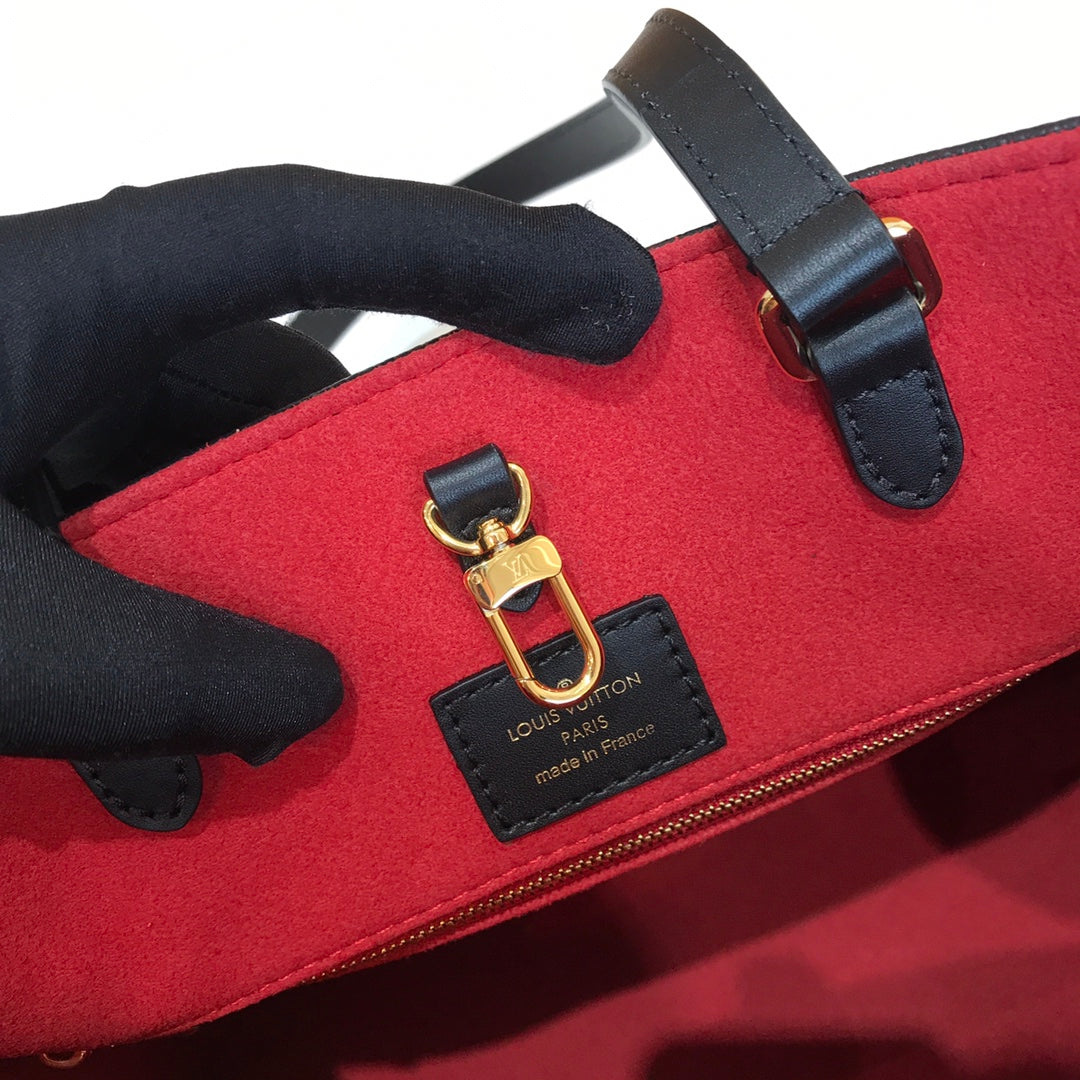 Bolsa Tote Couro Preto Padrão Monograma Geométrico