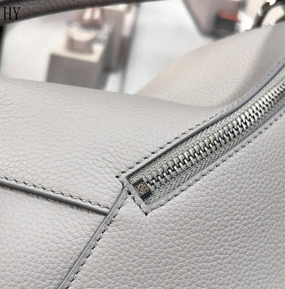 Bolsa Satchel Couro Cinza Geométrica Tamanho P