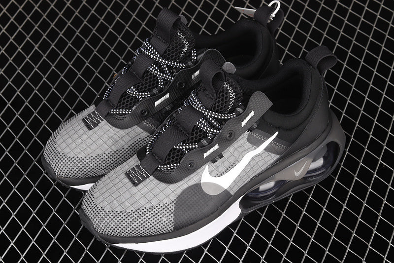Tênis Runner Malha Preto Detalhes Brancos