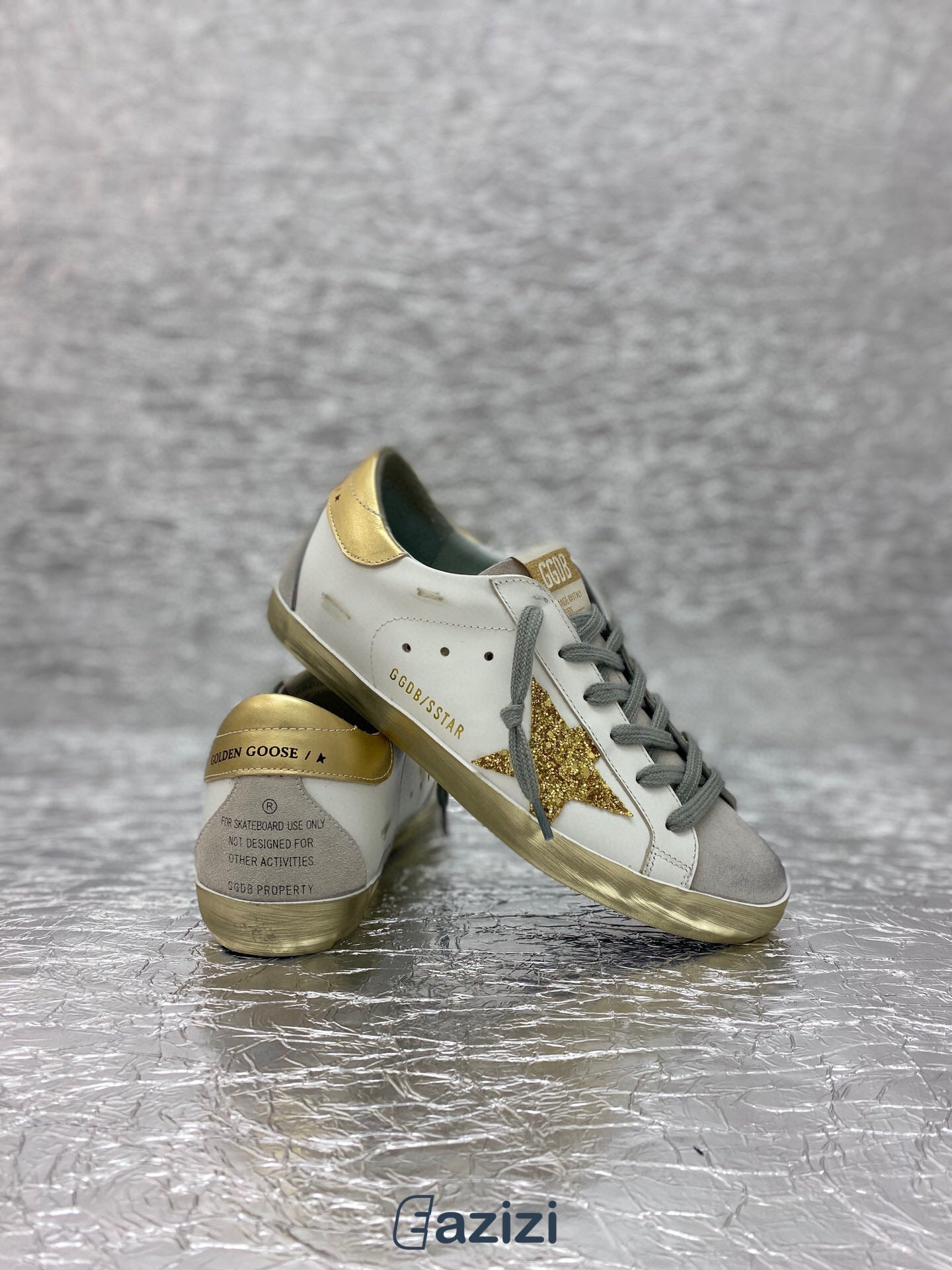Tênis Couro Branco Estrela Lateral Dourada