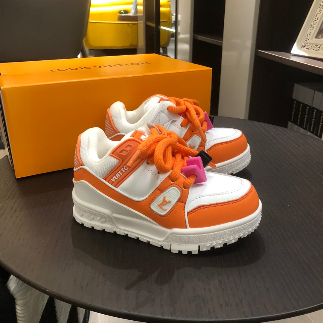 Tênis Infantil Padrão Monograma Geométrico Laranja