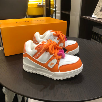 Tênis Infantil Padrão Monograma Geométrico Laranja