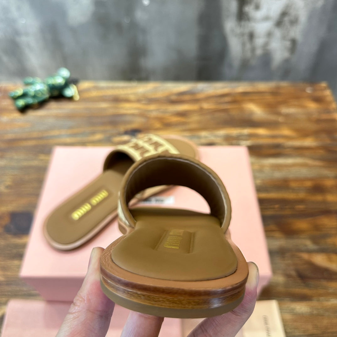 Sandália Slide Tecido Efeito Ráfia Bege