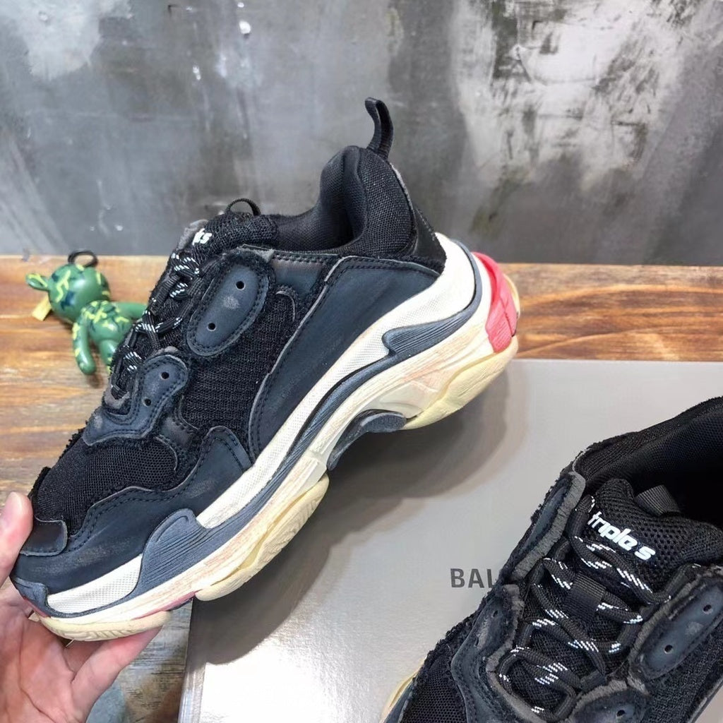 Tênis Solado Triplo Cinza Branco Detalhe Preto