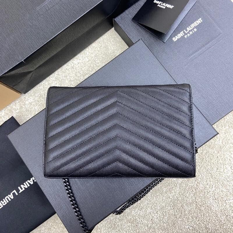 Bolsa Ombro Couro Preto Fechamento Magnético