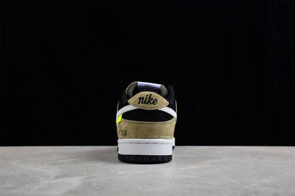 Tênis Cano Baixo Couro Colorido Detalhe Swoosh