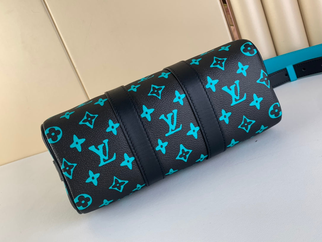 Bolsa de Viagem Couro Padrão Monograma Geométrico Marrom 25cm