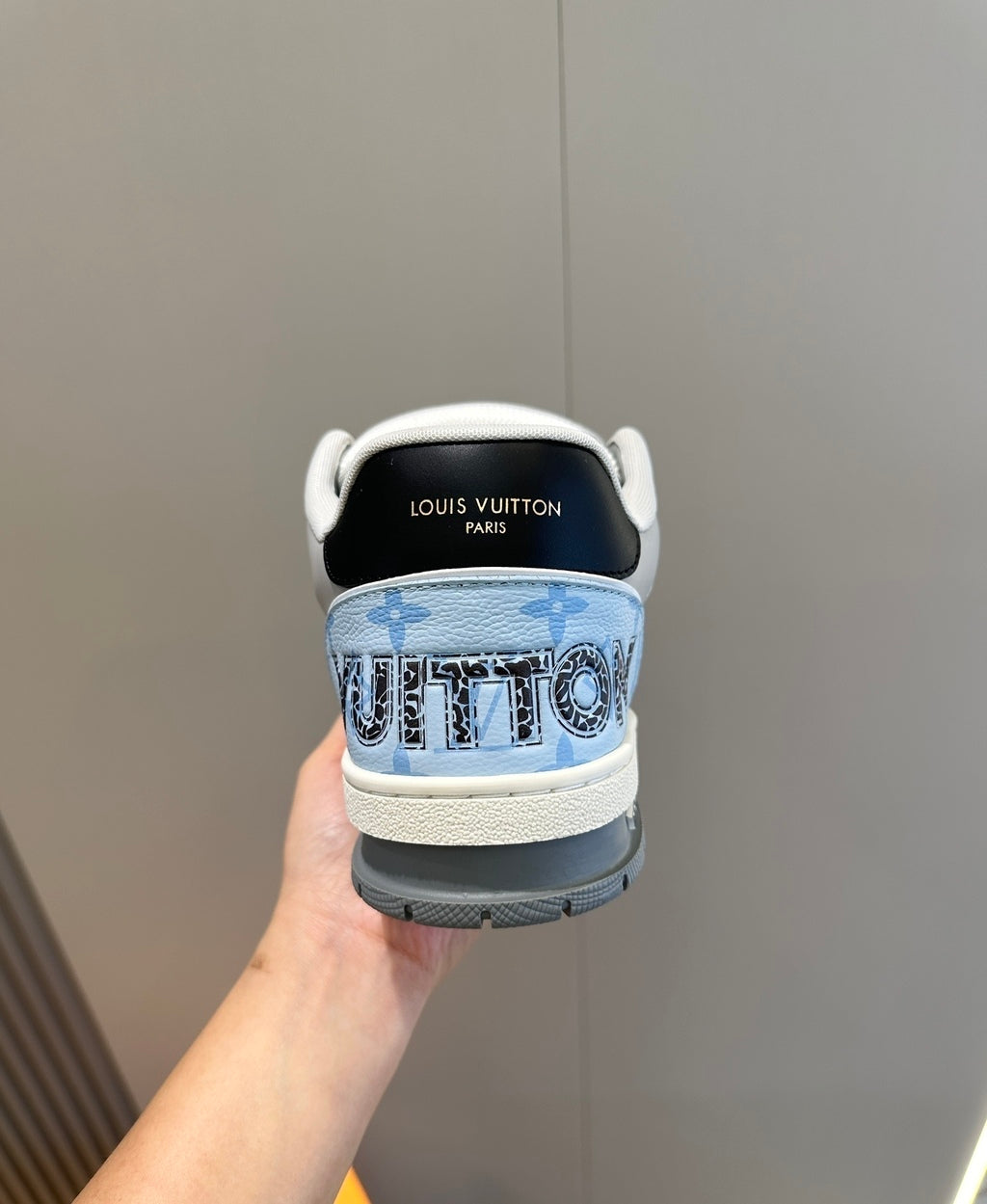 Tênis Velcro Couro Azul Branco