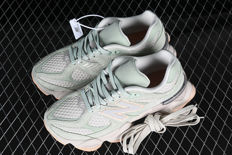 Tênis Runner Couro Cinza Prata Detalhes Verde Musgo