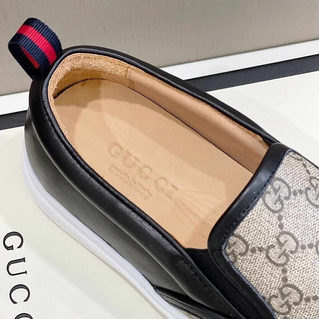 Tênis Slip-On Lona Padrão Entrelaçado Marrom e Bege