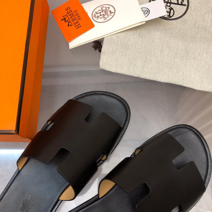 Sandália Couro Liso Preto Tira Cruzada