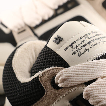 Tênis Cano Alto Couro Branco Detalhe Preto
